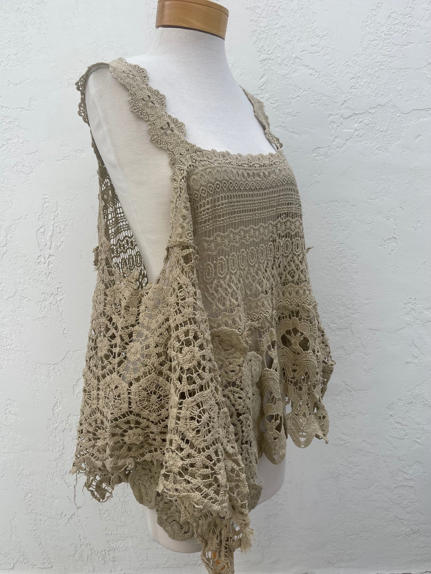 Asymmetrical Layering Tank