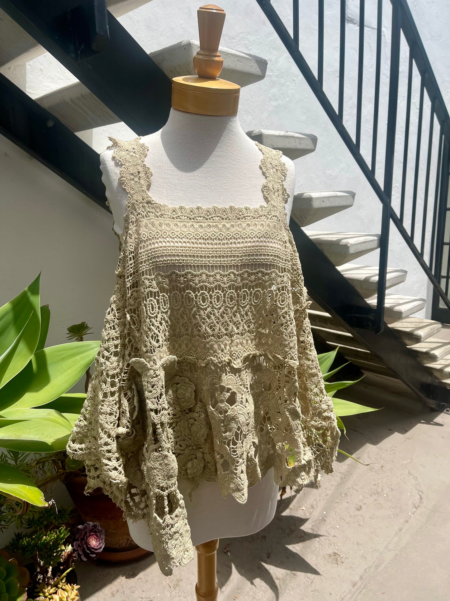 Asymmetrical Layering Tank