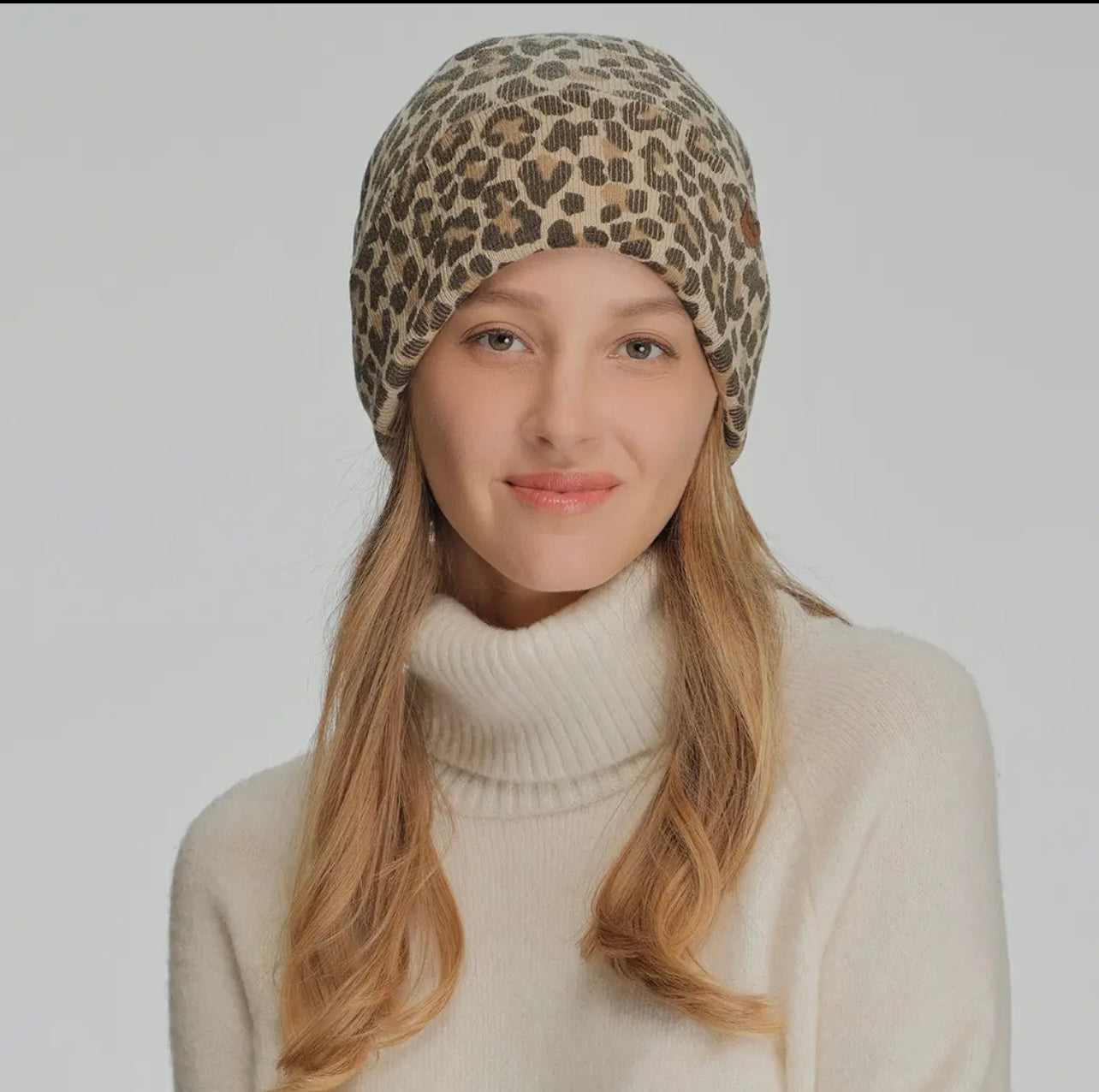 Beanie in Leopard Print